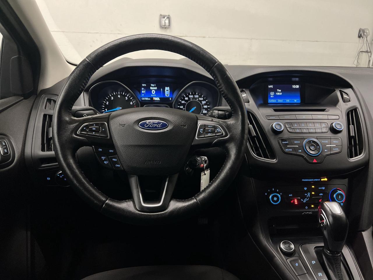 2016 Ford Focus SE HATCH | ONLY 32,000KMS! | AUTOMATIC | HTD SEATS Photo