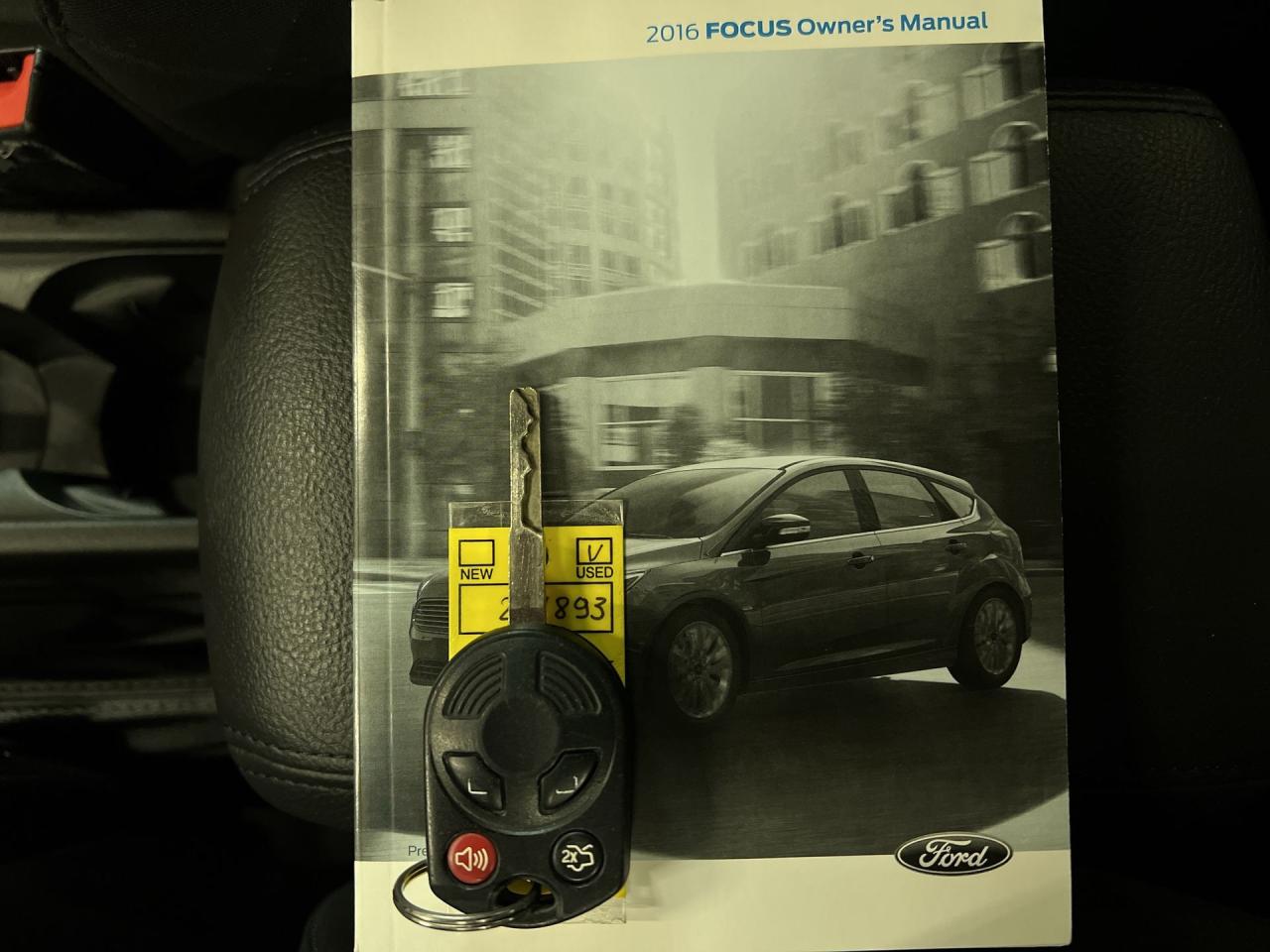 2016 Ford Focus SE HATCH | ONLY 32,000KMS! | AUTOMATIC | HTD SEATS Photo