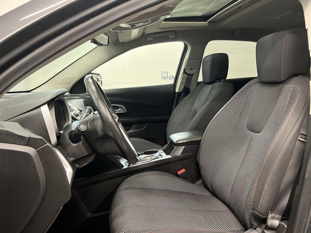 2017 Chevrolet Equinox LT AWD | 301HP 3.6L V6 | SUNROOF | HTD SEATS | NAV Photo2