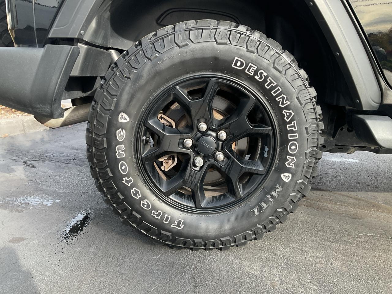 2021 Jeep Wrangler Unlimited WILLYS / TECH PKG / COLD WEATHER PKG Photo4