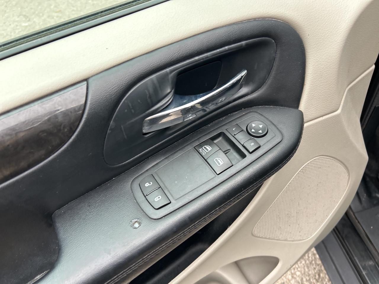 2016 Dodge Grand Caravan SE, QUAD SEATS! - Photo #16