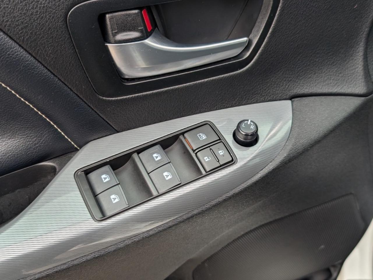 2020 Toyota Sienna SE 8-Passenger  **PWR SLIDERS - 7 PASS** Photo