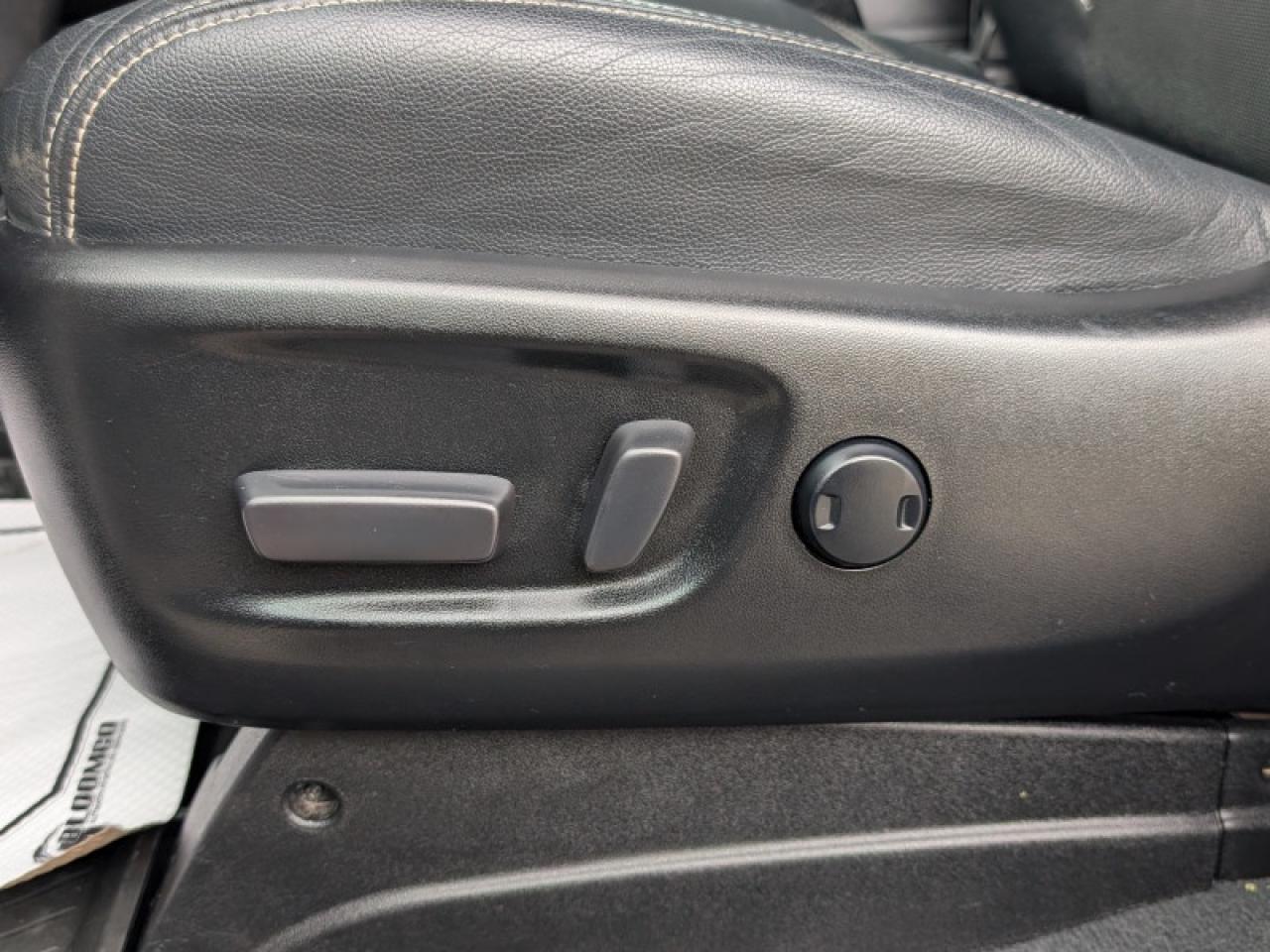 2020 Toyota Sienna SE 8-Passenger  **PWR SLIDERS - 7 PASS** Photo