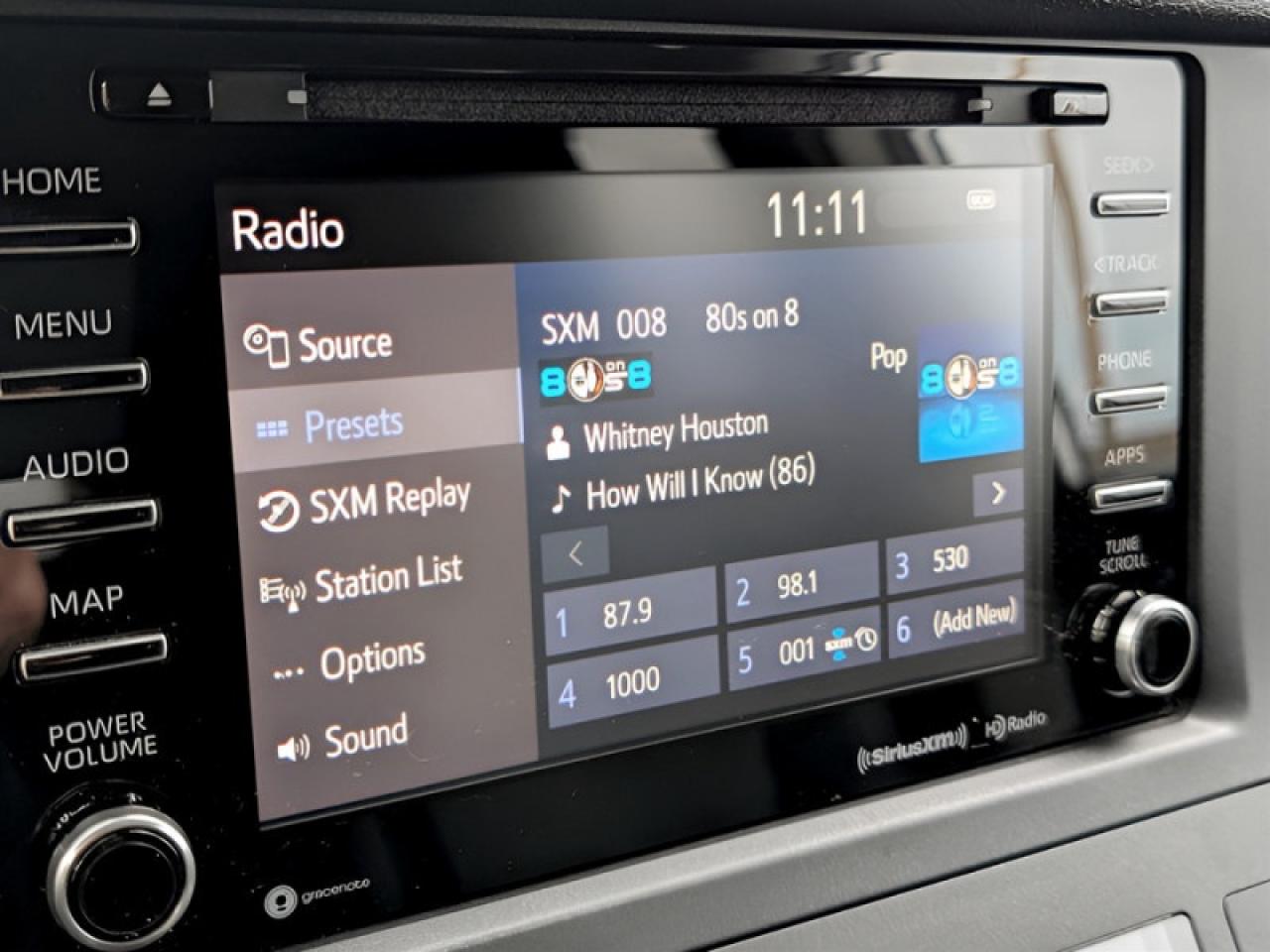 2020 Toyota Sienna SE 8-Passenger  **PWR SLIDERS - 7 PASS** Photo