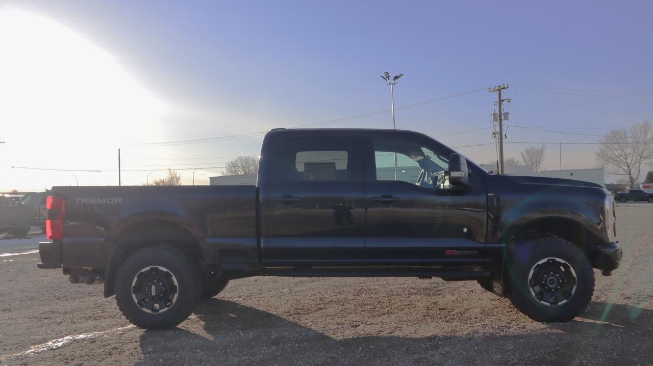 2025 Ford F-350 Super Duty SRW XLT Photo