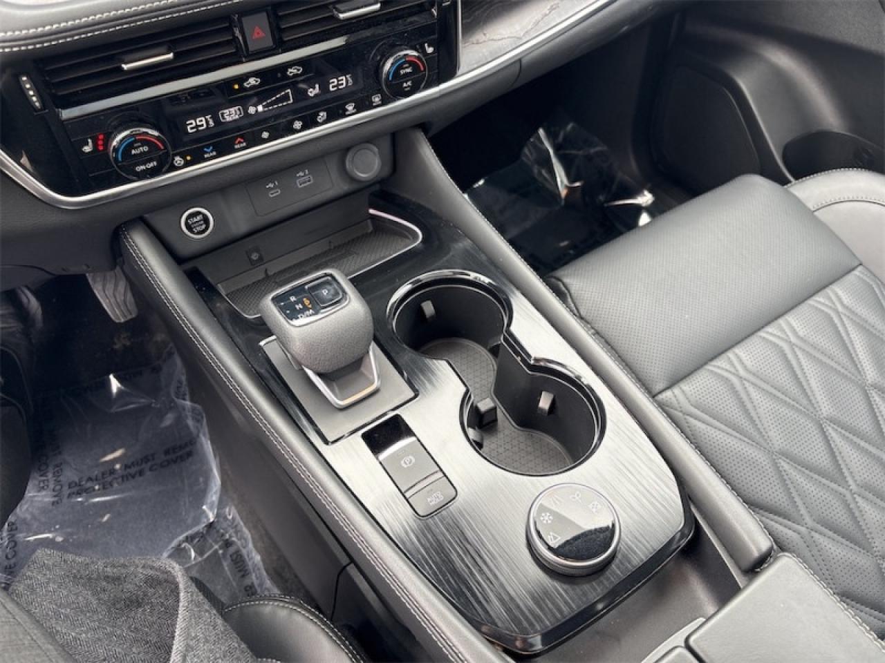 2023 Nissan Rogue Platinum  - Trade-in - Ex-lease Photo