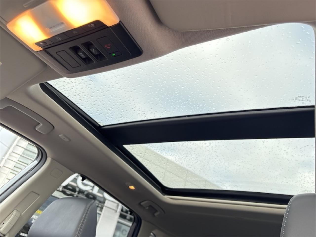 2023 Nissan Rogue Platinum  Lease Return, Clean CARFAX Photo