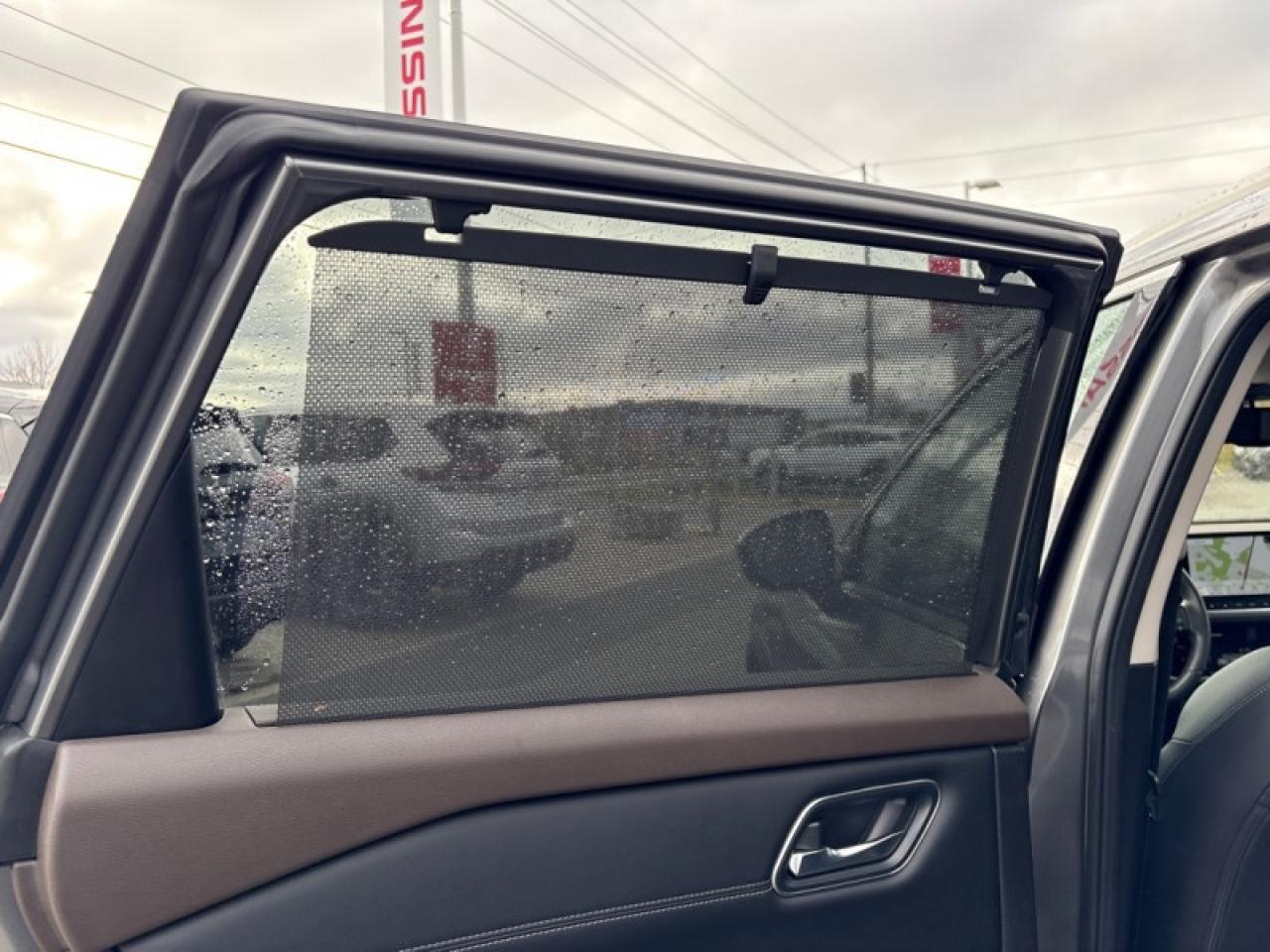 2023 Nissan Rogue Platinum  Lease Return, Clean CARFAX Photo