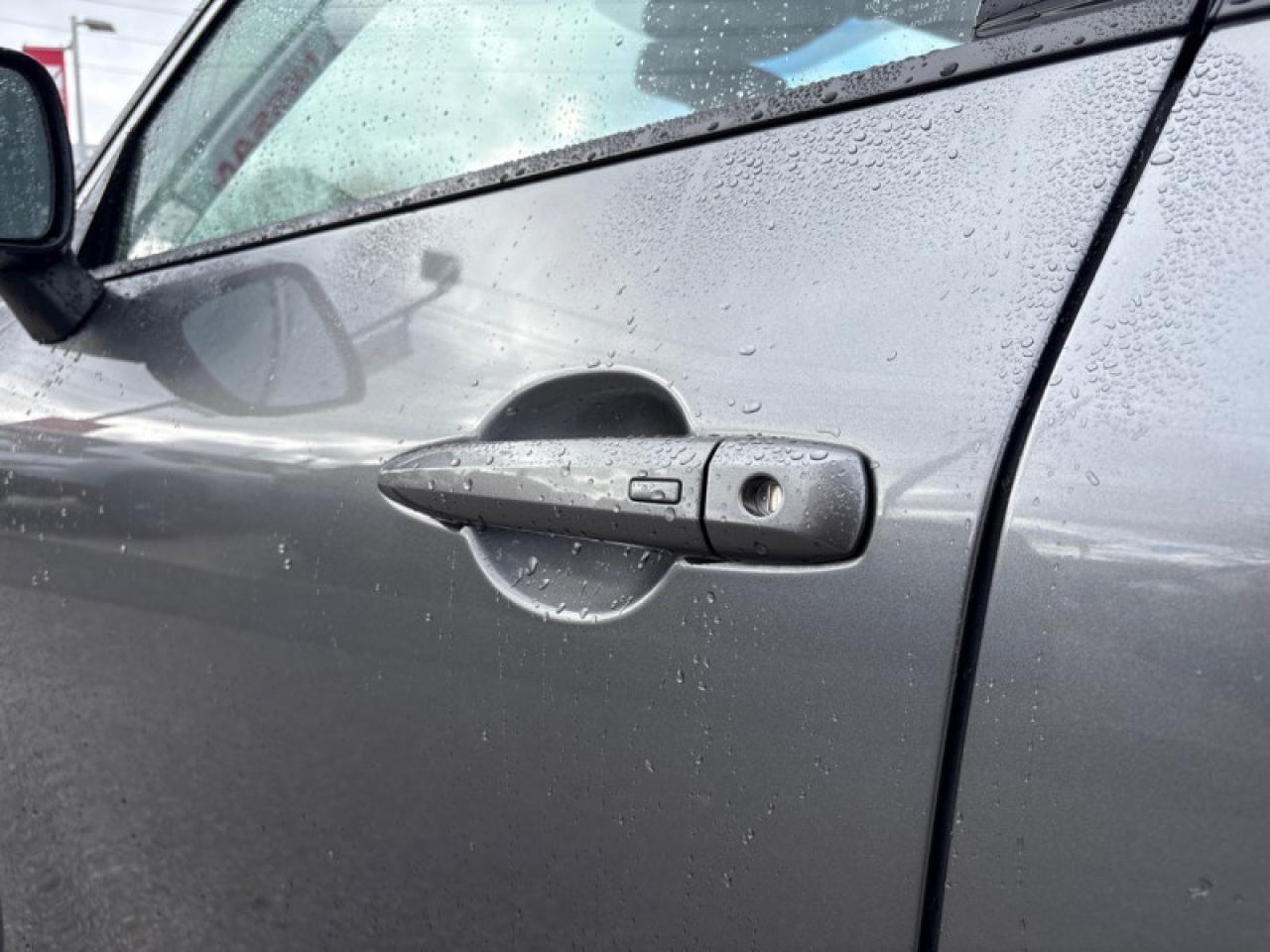 2023 Nissan Rogue Platinum  Lease Return, Clean CARFAX Photo