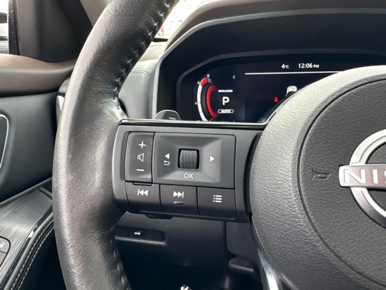 2023 Nissan Rogue Platinum  - Trade-in - Ex-lease Photo