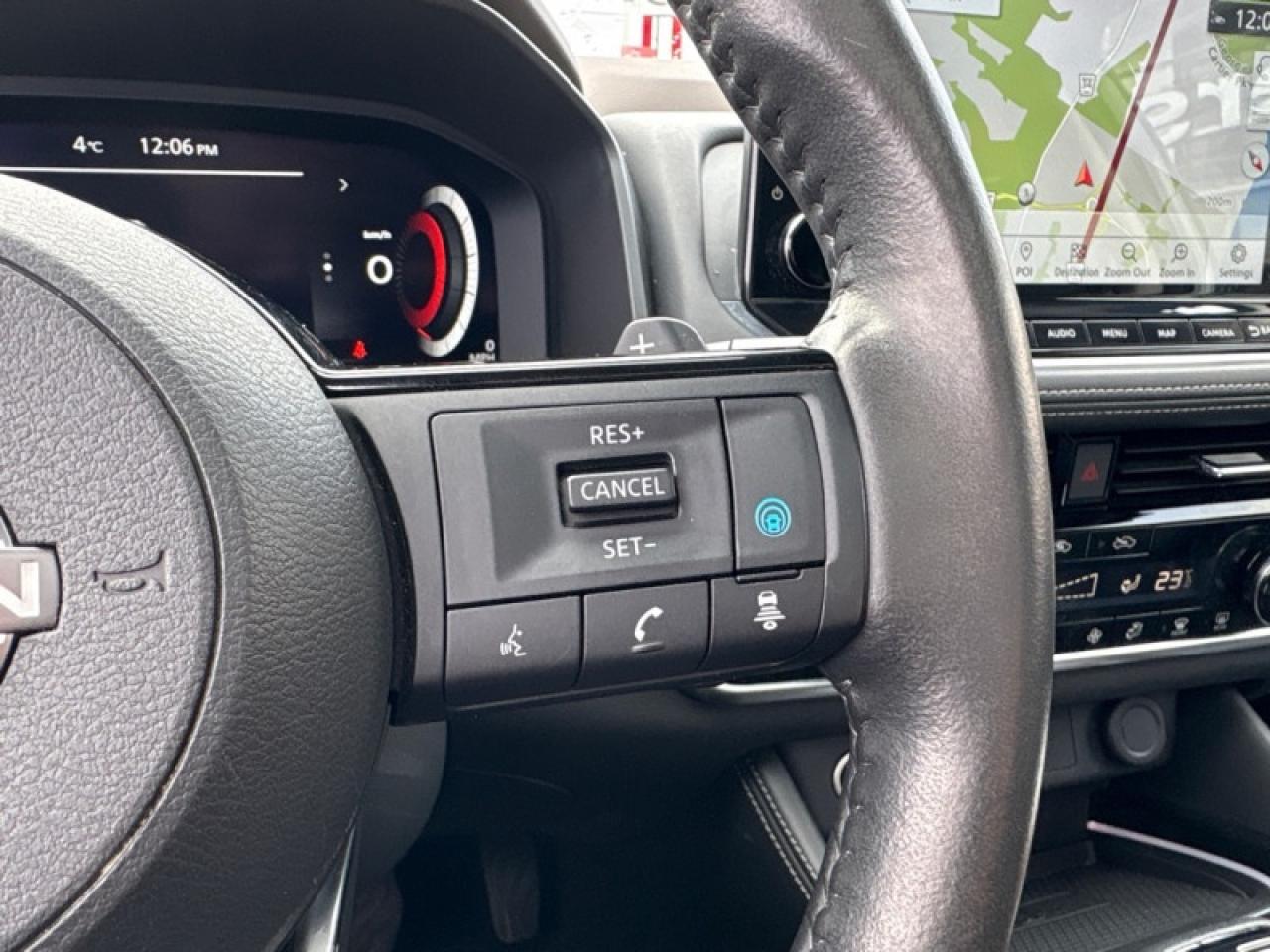 2023 Nissan Rogue Platinum  - Trade-in - Ex-lease Photo