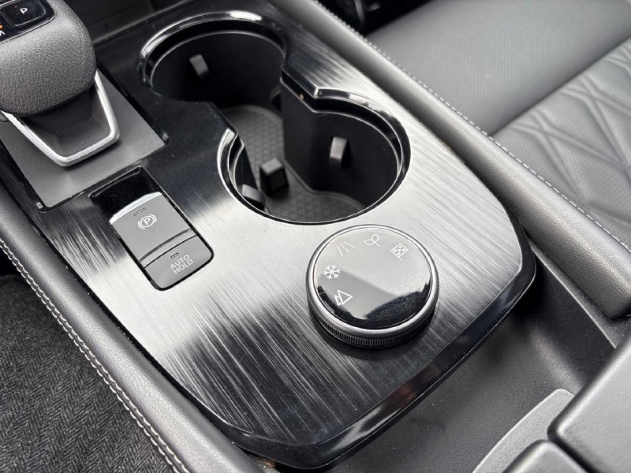 2023 Nissan Rogue Platinum  - Trade-in - Ex-lease Photo