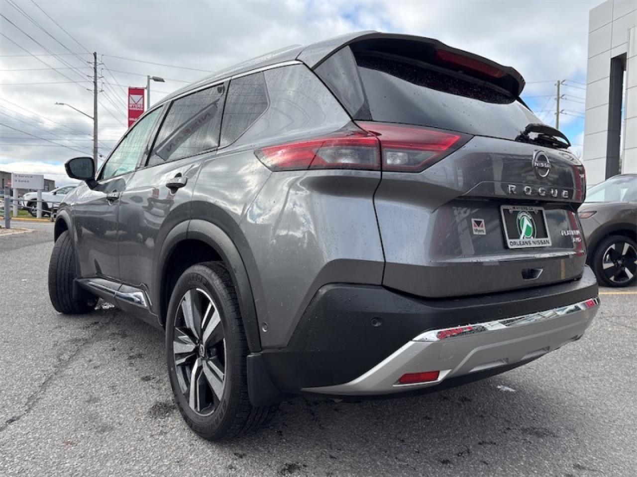 2023 Nissan Rogue Platinum  Lease Return, Clean CARFAX Photo