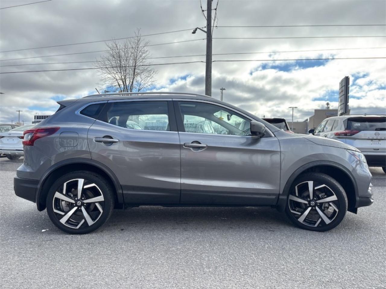 2023 Nissan Qashqai SL AWD  One Owner, Clean CARFAX Photo