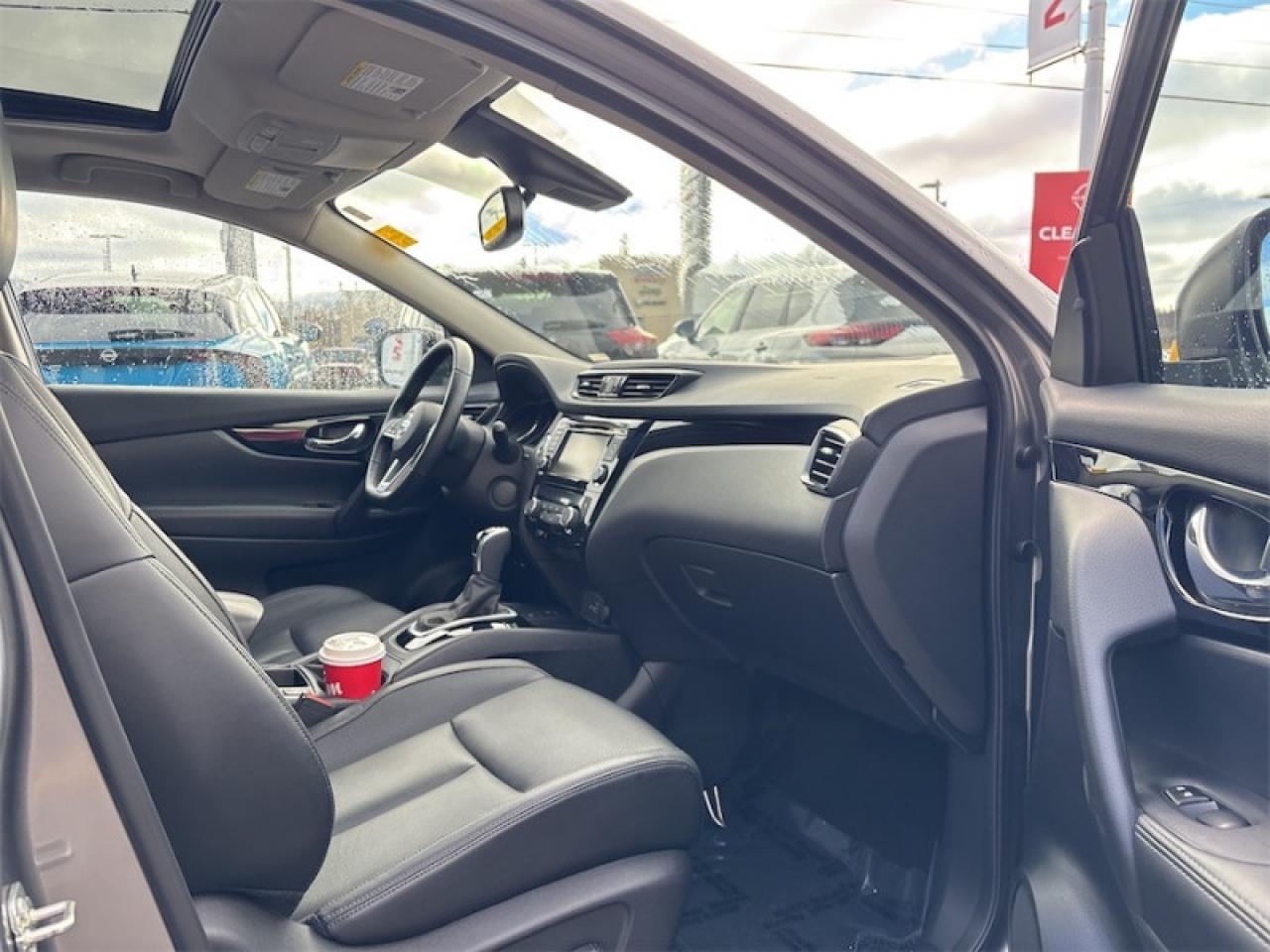 2023 Nissan Qashqai SL AWD  One Owner, Clean CARFAX Photo