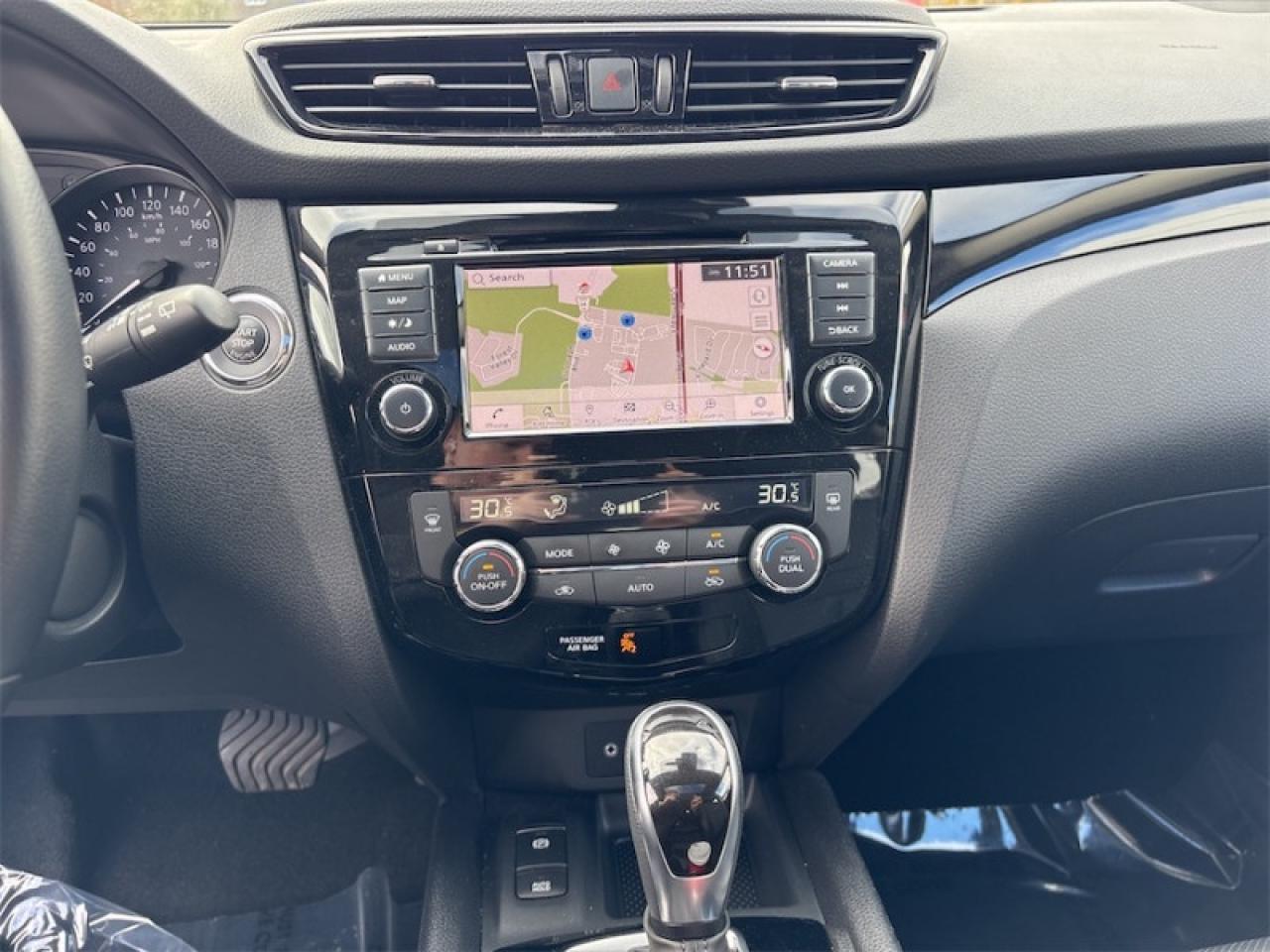 2023 Nissan Qashqai SL AWD  One Owner, Clean CARFAX Photo