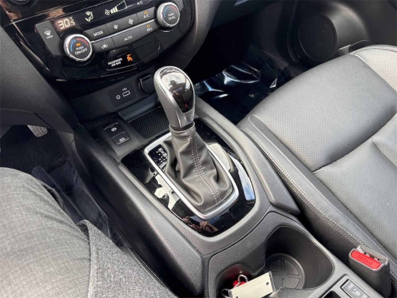 2023 Nissan Qashqai SL AWD  One Owner, Clean CARFAX Photo