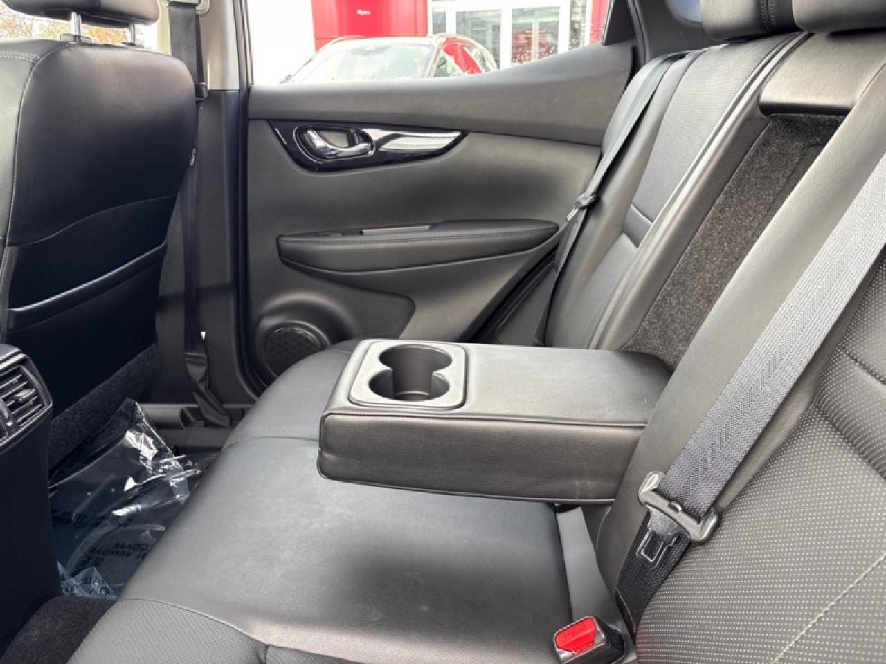 2023 Nissan Qashqai SL AWD  One Owner, Clean CARFAX Photo