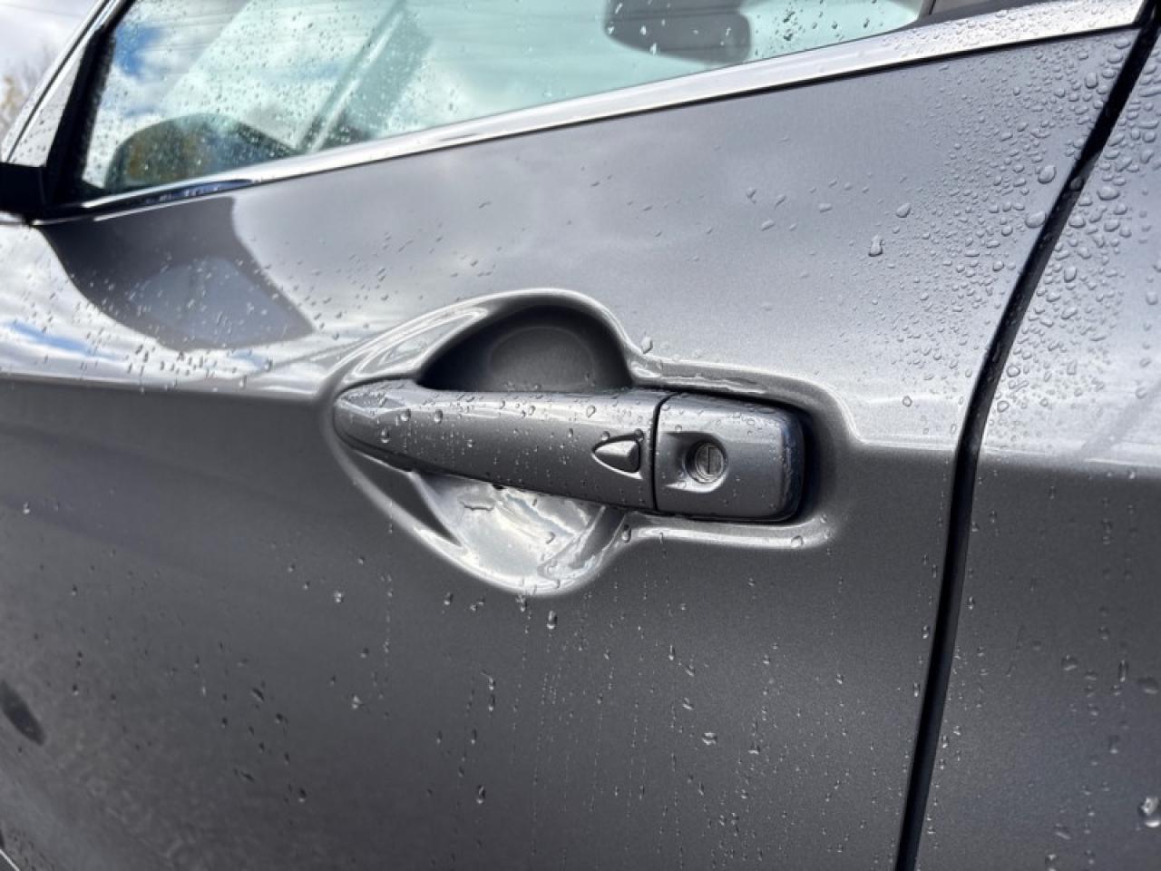 2023 Nissan Qashqai SL AWD  One Owner, Clean CARFAX Photo