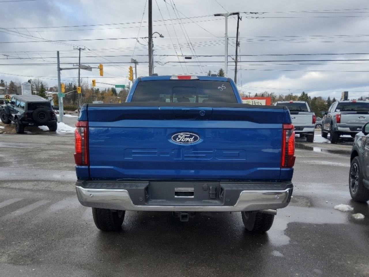 2025 Ford F-150 XLT Photo2