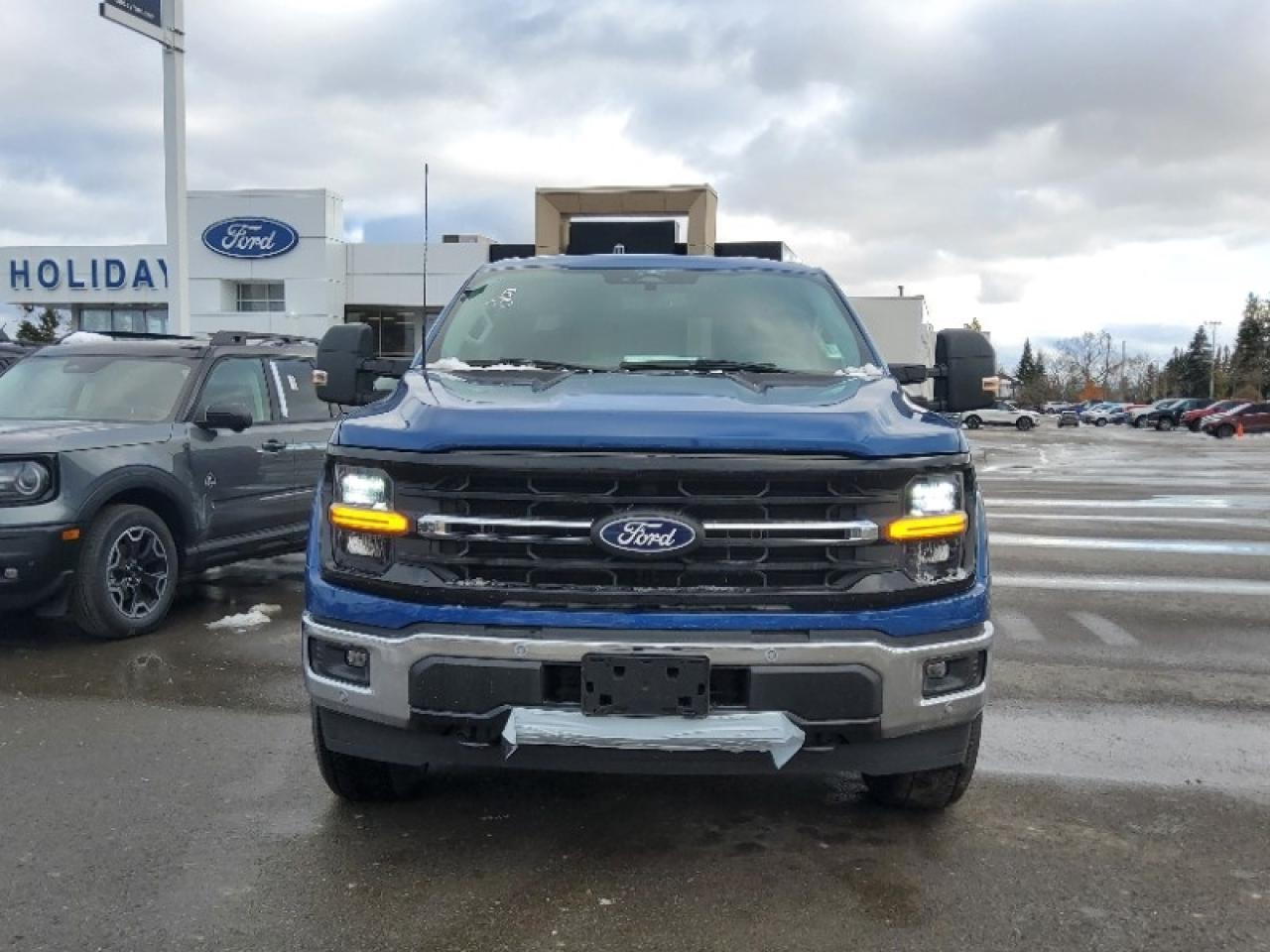 2025 Ford F-150 XLT Photo3