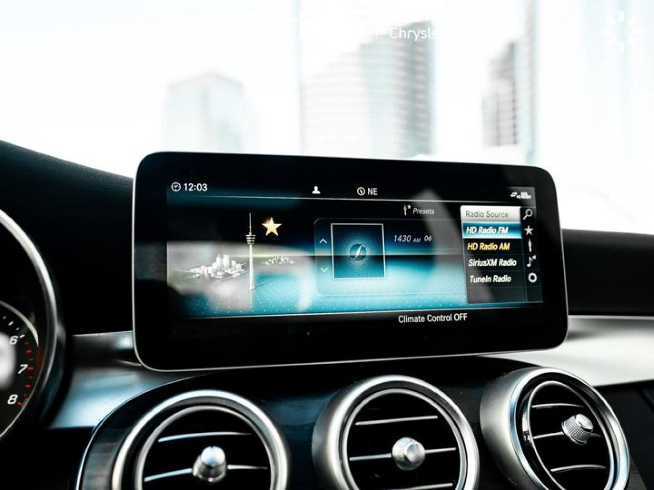 2019 Mercedes-Benz C-Class C 300 AMG Package Sunroof Blind Spot Assist Navi Photo