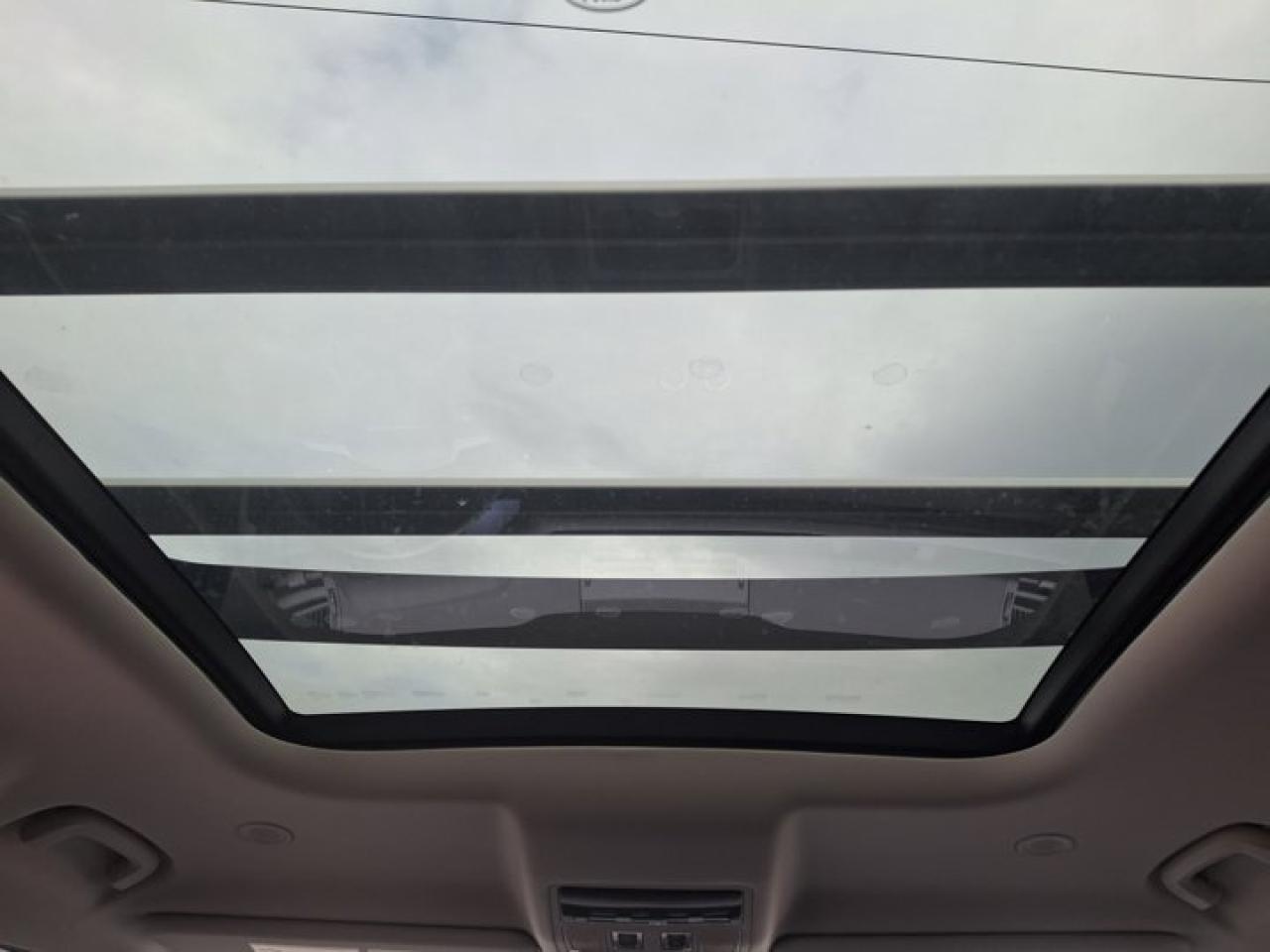 2024 Land Rover Defender S | Roof Rack | Leather | Pano Roof | Adaptive Cruise | 360 Camera | Heated Wheel | New Tires | Photo