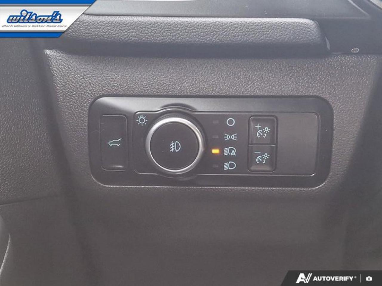 2024 Ford Escape Platinum AWD | 2.0L 4 Cyl | Leather | Adaptive Cruise | Heated Wheel + Seats | Remote Start & More ! Photo