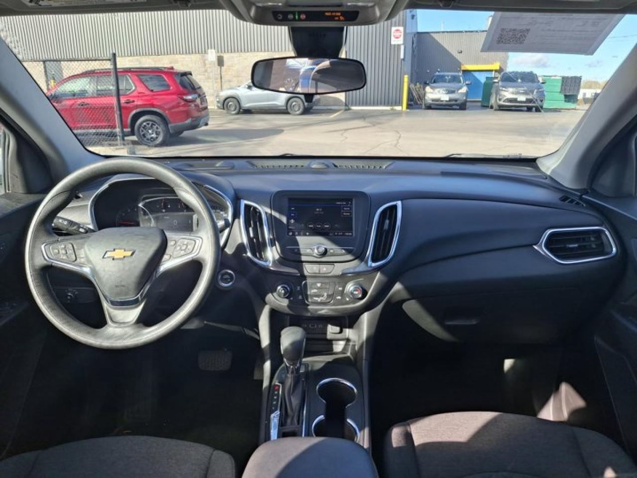 2023 Chevrolet Equinox LT AWD | Heated Seats | Power Seat | CarPlay + Android | Rear Camera | Alloy Wheels and More ! Photo