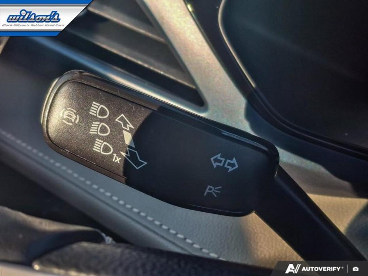 2024 Volkswagen Taos Comfortline | Panoramic Sunroof | Adaptive Cruise | Heated Wheel + Seats | CarPlay & More ! Photo