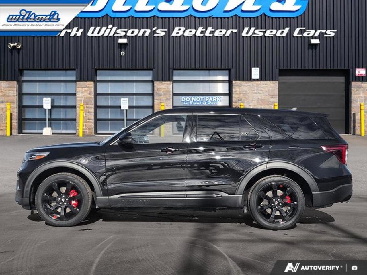 2022 Ford Explorer ST 4WD | Split Leather Buckets | Pano Roof | Heated + Cooled Seats | Heated Steering | and More ! Photo