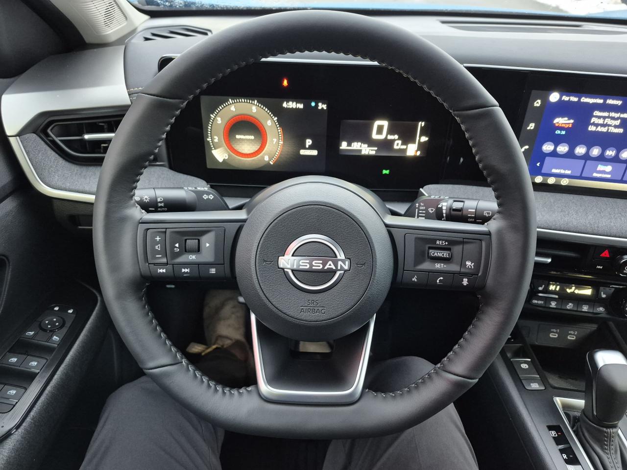 2026 Nissan Kicks SV Photo7