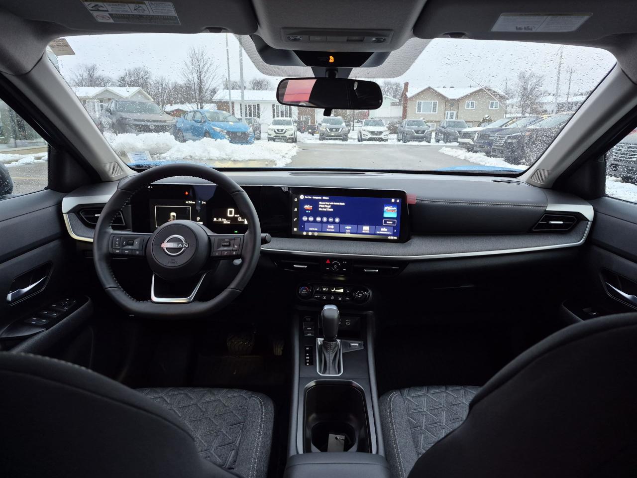 2026 Nissan Kicks SV Photo29