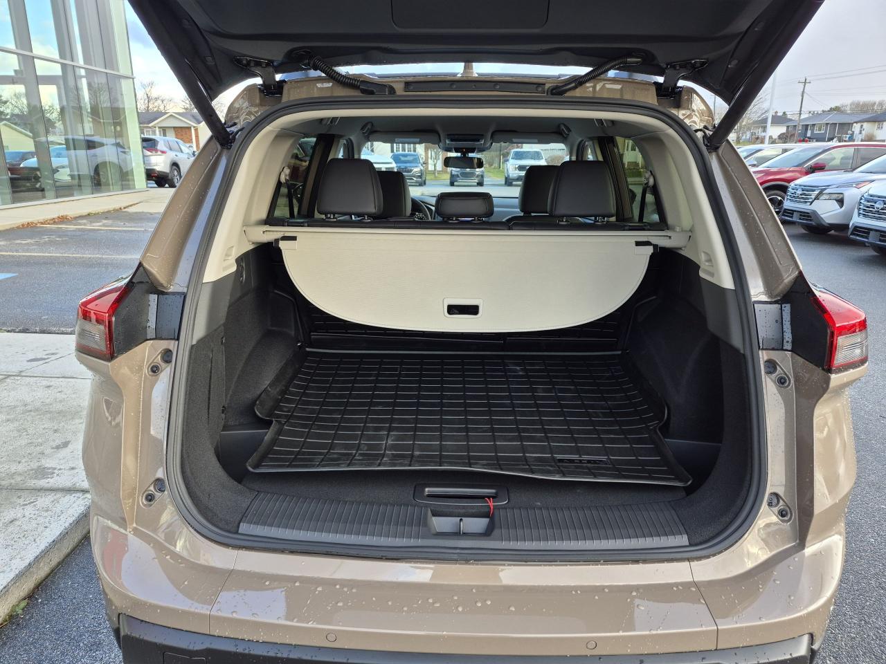 2026 Nissan Rogue ROCK CREEK Photo9