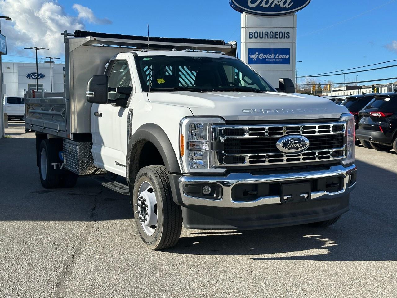2025 Ford F-550 Super Duty DRW XL 4WD REG CAB 169" WB 84" CA Photo3