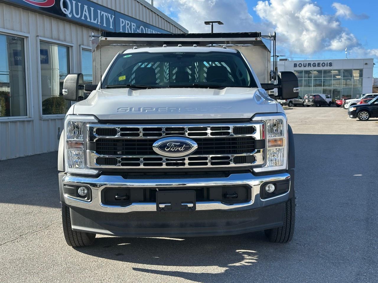 2025 Ford F-550 Super Duty DRW XL 4WD REG CAB 169" WB 84" CA Photo