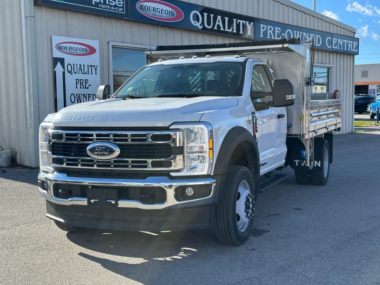 2025 Ford F-550 Super Duty DRW XL 4WD REG CAB 169" WB 84" CA Photo