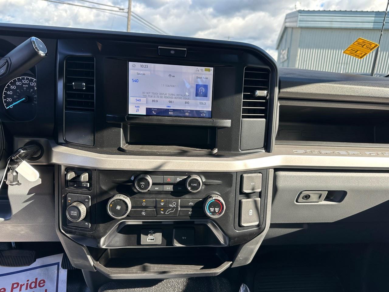 2025 Ford F-550 Super Duty DRW XL 4WD REG CAB 169" WB 84" CA Photo