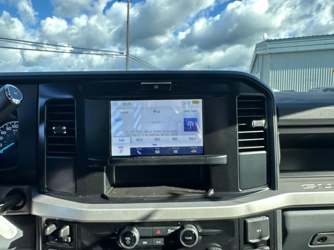 2025 Ford F-550 Super Duty DRW XL 4WD REG CAB 169" WB 84" CA Photo