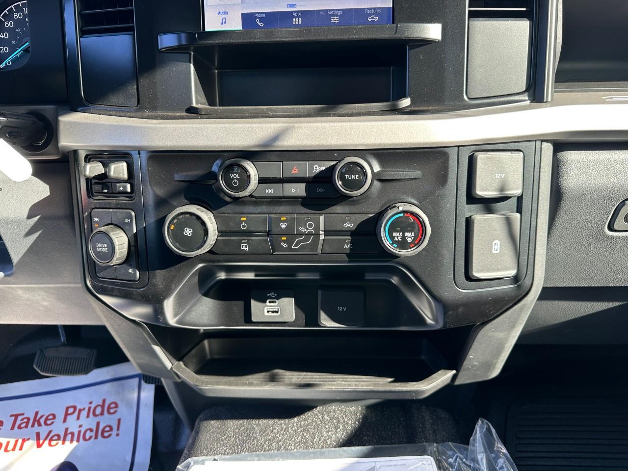 2025 Ford F-550 Super Duty DRW XL 4WD REG CAB 169" WB 84" CA Photo