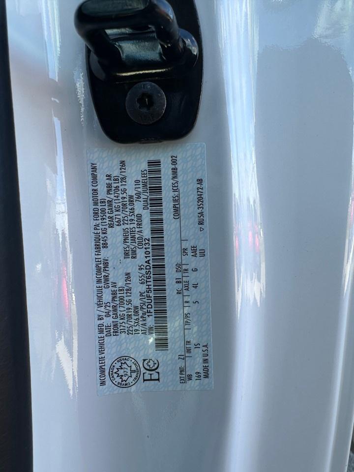 2025 Ford F-550 Super Duty DRW XL 4WD REG CAB 169" WB 84" CA Photo