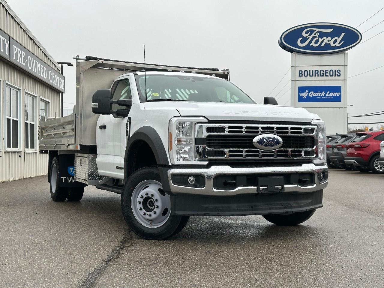 2025 Ford F-550 Super Duty DRW XL 4WD REG CAB 169" WB 84" CA Photo0