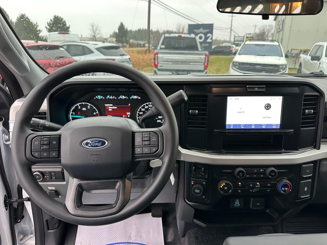 2025 Ford F-550 Super Duty DRW XL 4WD REG CAB 169" WB 84" CA Photo