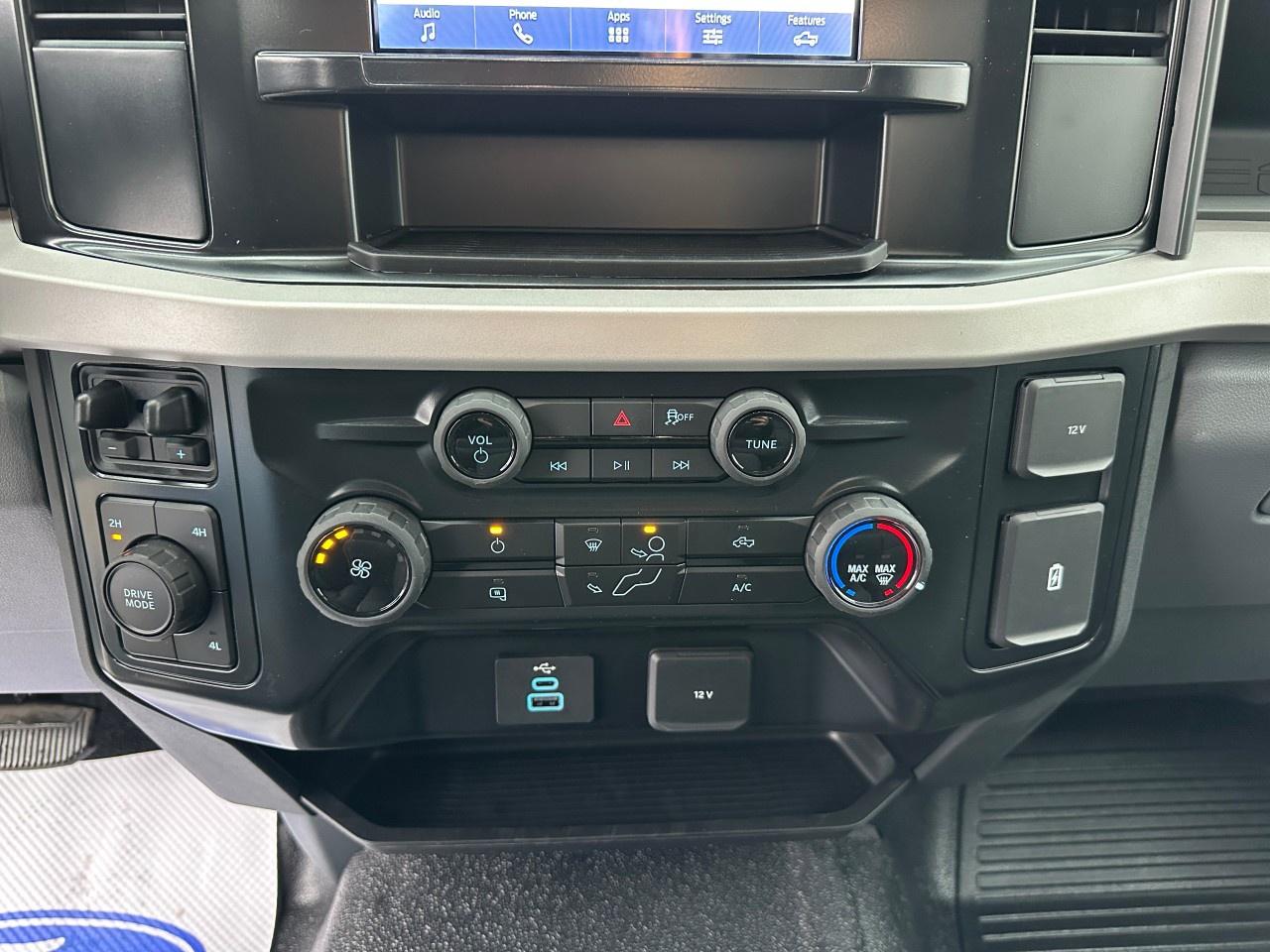 2025 Ford F-550 Super Duty DRW XL 4WD REG CAB 169" WB 84" CA Photo