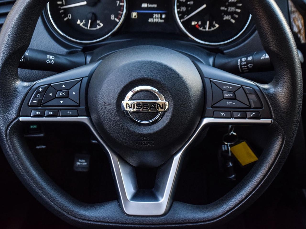 2023 Nissan Qashqai |S|CVT|HSEAT|BSPOT|17ALLOYS|APPLECARPLAY| Photo