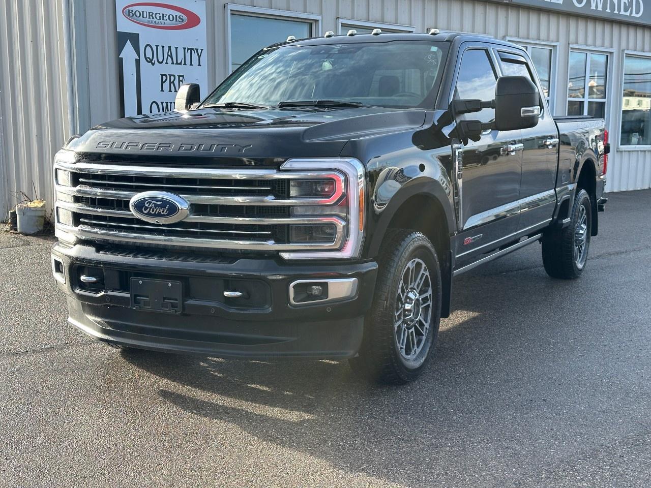 2023 Ford F-250 Super Duty SRW LIMITED 4WD CREW CAB 6.75' BOX Photo