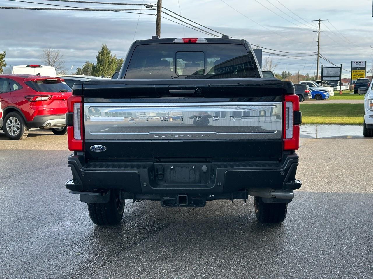 2023 Ford F-250 Super Duty SRW LIMITED 4WD CREW CAB 6.75' BOX Photo