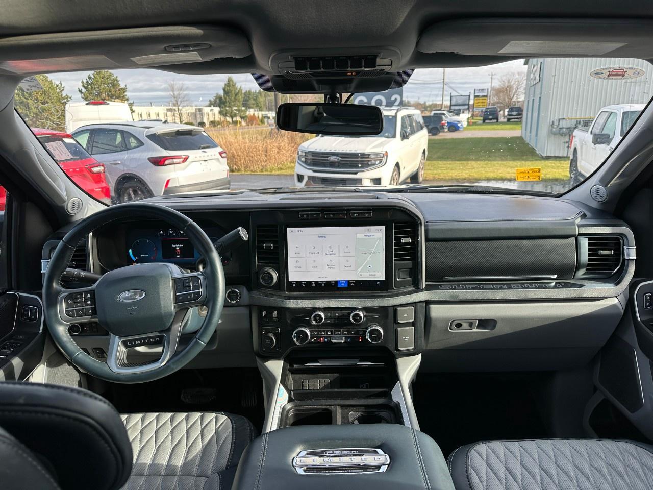 2023 Ford F-250 Super Duty SRW LIMITED 4WD CREW CAB 6.75' BOX Photo