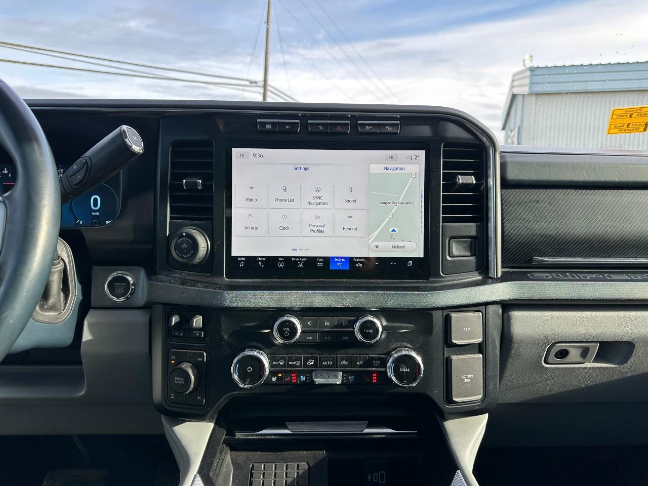 2023 Ford F-250 Super Duty SRW LIMITED 4WD CREW CAB 6.75' BOX Photo