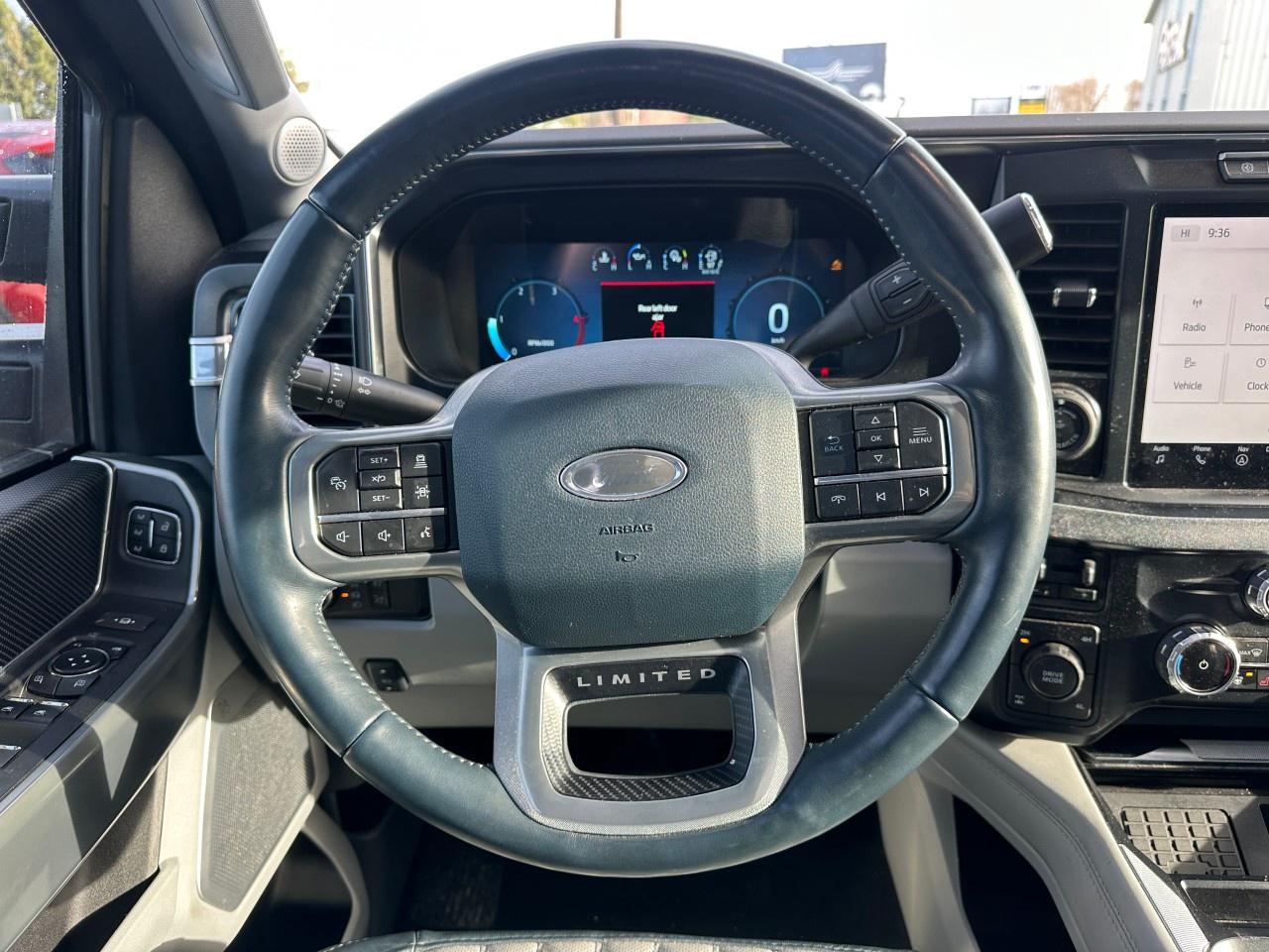 2023 Ford F-250 Super Duty SRW LIMITED 4WD CREW CAB 6.75' BOX Photo